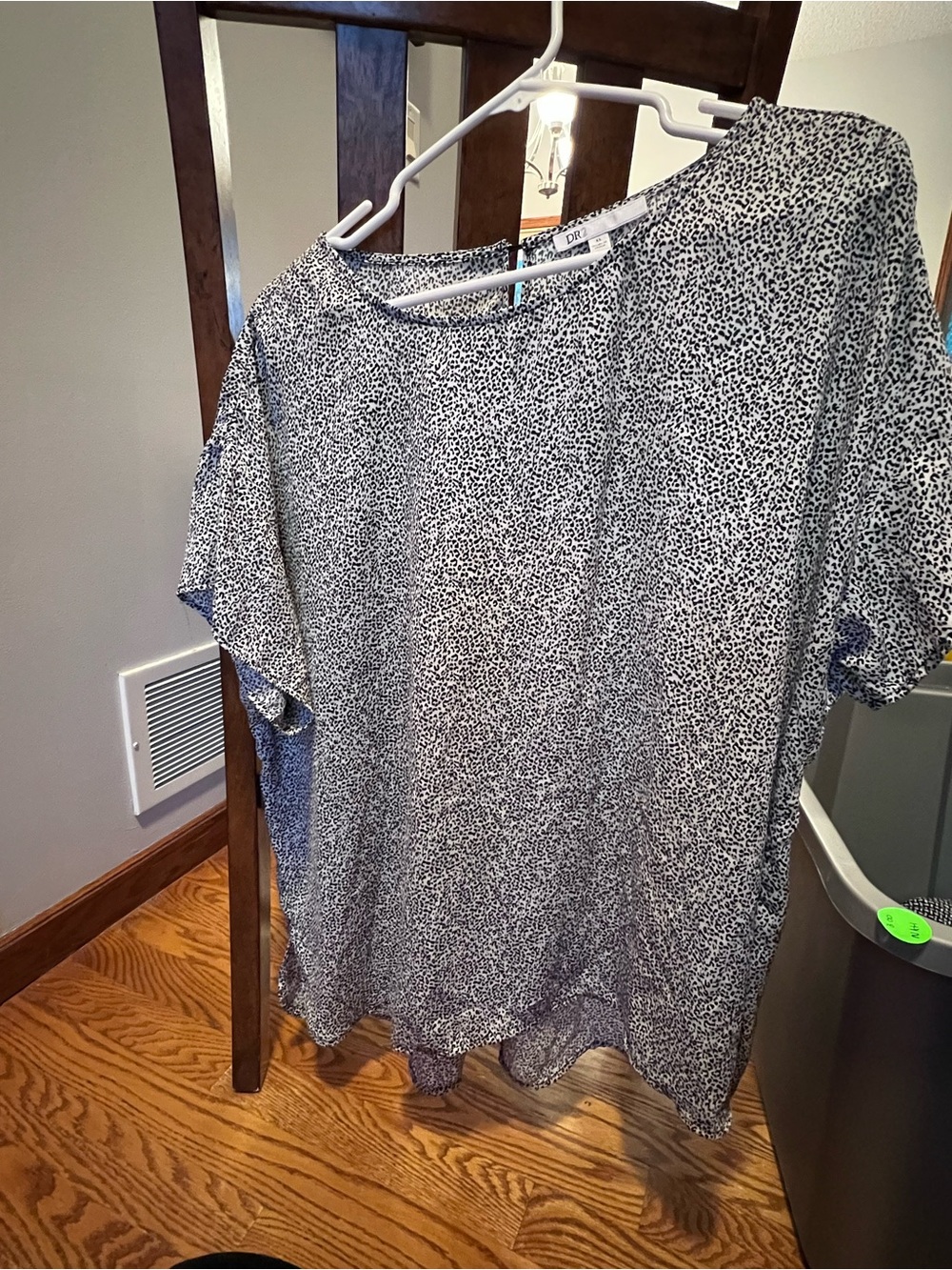 DR2 women's Short Sleeve Crew Neck Shirt - Black and White Micro Dot